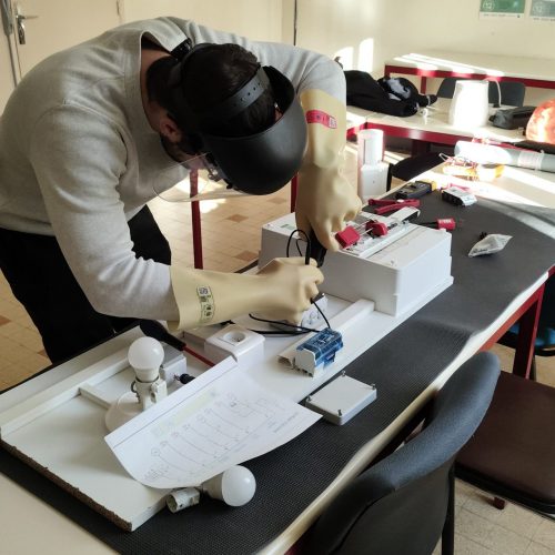 photo-1-session-formation-elec-basse-tension-par-purity-formation